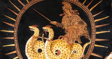 Vaso con immagine di Medea trasportata in cielo sul carro del Sole